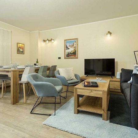 Apartment Ensa - Alpes Travel - Central Chamonix - Sleeps 4 Экстерьер фото