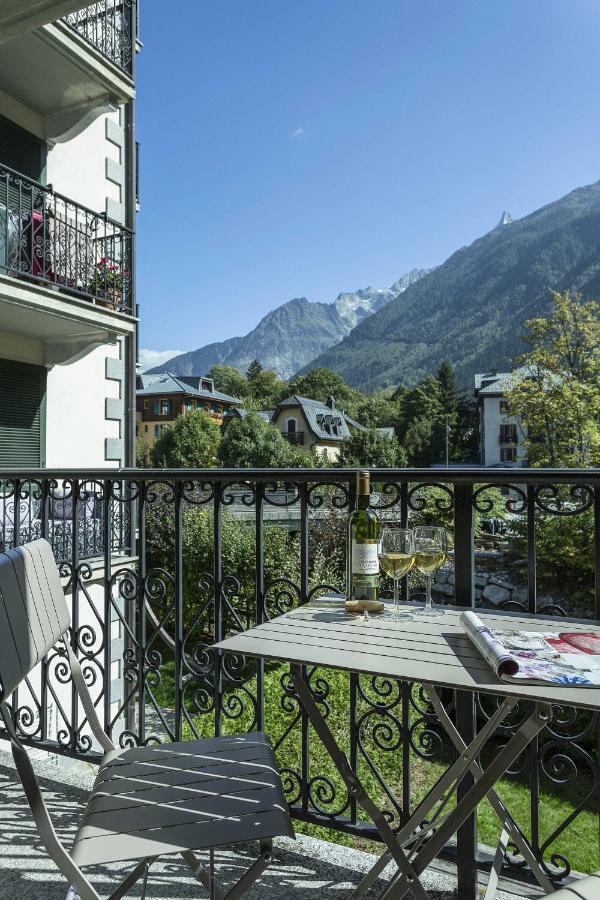 Apartment Ensa - Alpes Travel - Central Chamonix - Sleeps 4 Экстерьер фото