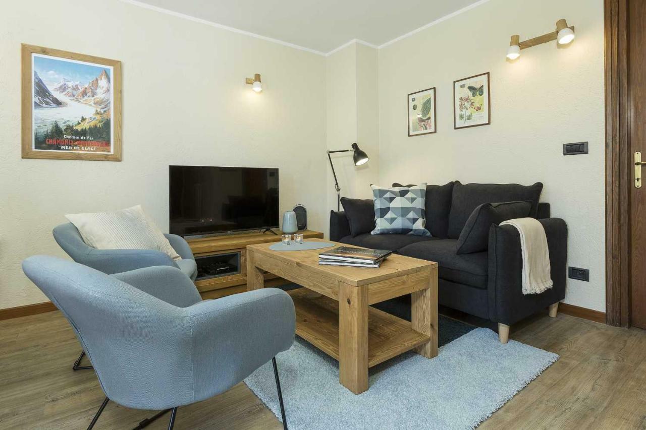 Apartment Ensa - Alpes Travel - Central Chamonix - Sleeps 4 Экстерьер фото